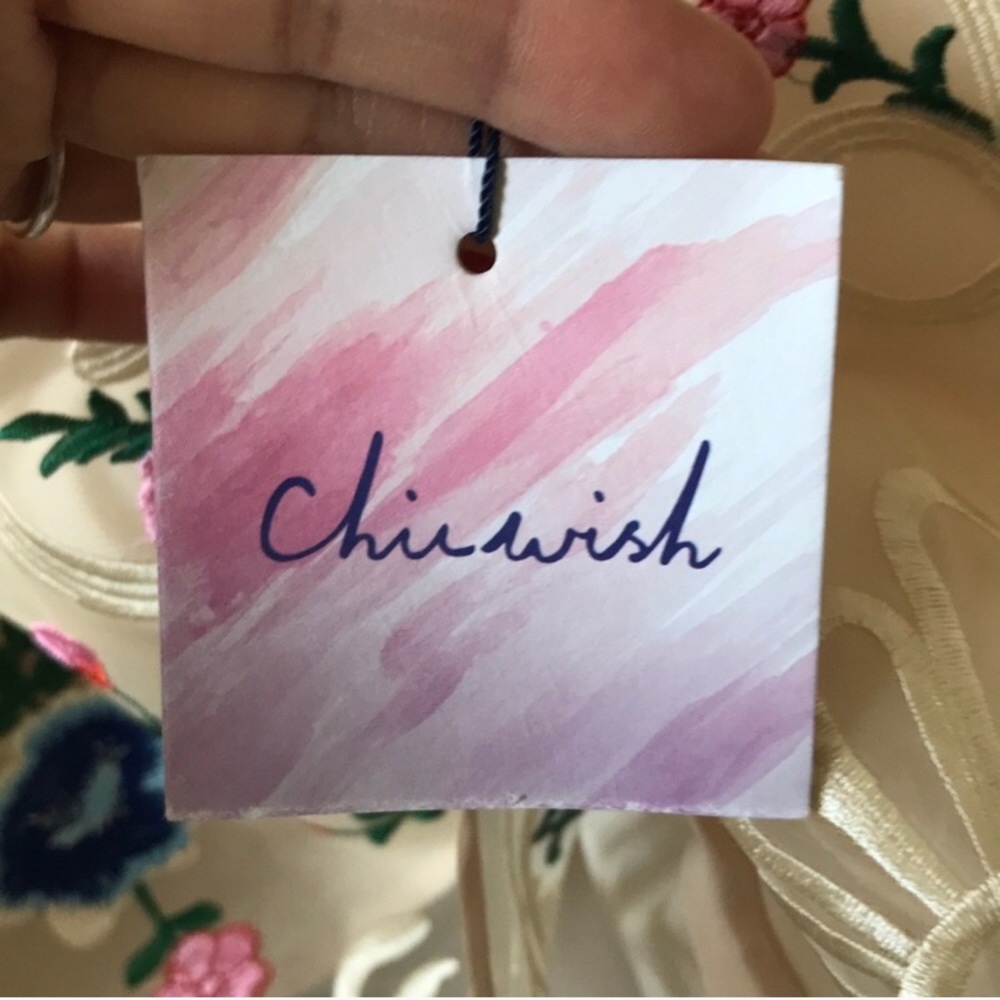 ChicWish Garden Dress beautifully embroidered - Picture 5 of 6